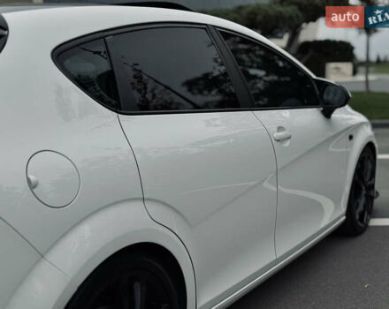 Білий Сеат Leon, об'ємом двигуна 2 л та пробігом 263 тис. км за 8699 $, фото 16 на Automoto.ua