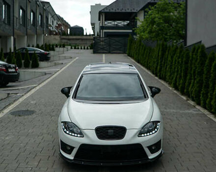 Білий Сеат Leon, об'ємом двигуна 2 л та пробігом 257 тис. км за 9900 $, фото 2 на Automoto.ua