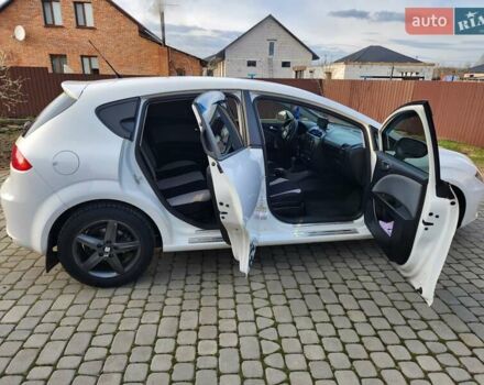 Белый Сеат Леон, объемом двигателя 1.39 л и пробегом 209 тыс. км за 4699 $, фото 11 на Automoto.ua