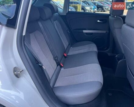 Белый Сеат Леон, объемом двигателя 1.39 л и пробегом 153 тыс. км за 5190 $, фото 10 на Automoto.ua