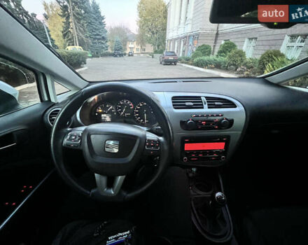 Белый Сеат Леон, объемом двигателя 1.8 л и пробегом 176 тыс. км за 6299 $, фото 8 на Automoto.ua