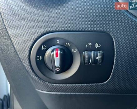 Белый Сеат Леон, объемом двигателя 1.39 л и пробегом 153 тыс. км за 5190 $, фото 12 на Automoto.ua