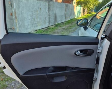 Білий Сеат Leon, об'ємом двигуна 1.2 л та пробігом 230 тис. км за 4300 $, фото 11 на Automoto.ua