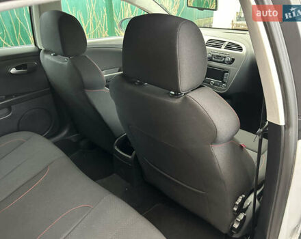 Белый Сеат Леон, объемом двигателя 1.8 л и пробегом 153 тыс. км за 9000 $, фото 55 на Automoto.ua