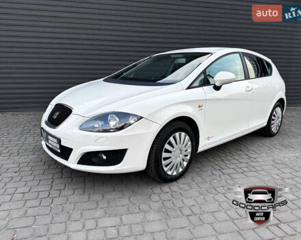 Белый Сеат Леон, объемом двигателя 1.2 л и пробегом 240 тыс. км за 7700 $, фото 2 на Automoto.ua