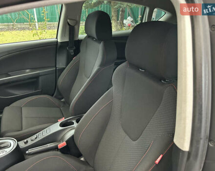 Белый Сеат Леон, объемом двигателя 1.8 л и пробегом 153 тыс. км за 9000 $, фото 19 на Automoto.ua