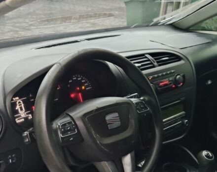 Белый Сеат Леон, объемом двигателя 1.2 л и пробегом 155 тыс. км за 3499 $, фото 6 на Automoto.ua