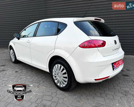 Белый Сеат Леон, объемом двигателя 1.2 л и пробегом 240 тыс. км за 7700 $, фото 3 на Automoto.ua