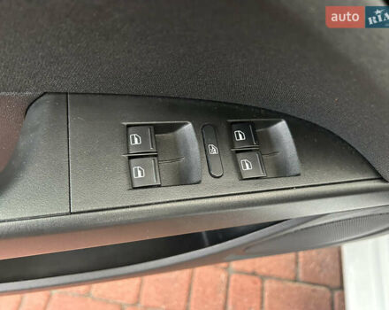 Белый Сеат Леон, объемом двигателя 1.8 л и пробегом 153 тыс. км за 9000 $, фото 40 на Automoto.ua