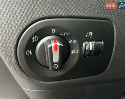 Белый Сеат Леон, объемом двигателя 1.8 л и пробегом 153 тыс. км за 9000 $, фото 37 на Automoto.ua