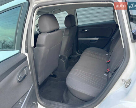 Белый Сеат Леон, объемом двигателя 1.2 л и пробегом 240 тыс. км за 7700 $, фото 6 на Automoto.ua