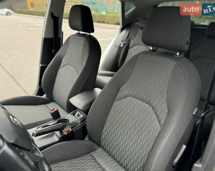 Белый Сеат Леон, объемом двигателя 1.6 л и пробегом 180 тыс. км за 9999 $, фото 48 на Automoto.ua