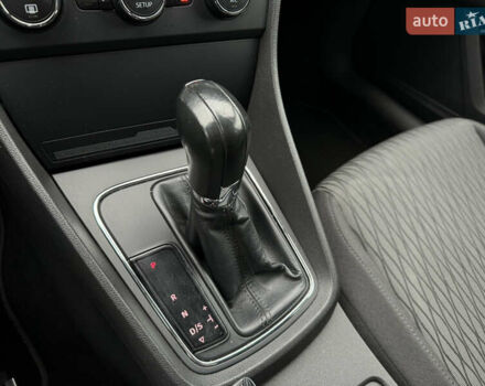 Білий Сеат Leon, об'ємом двигуна 1.6 л та пробігом 180 тис. км за 10499 $, фото 70 на Automoto.ua