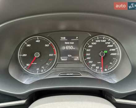 Білий Сеат Leon, об'ємом двигуна 1.6 л та пробігом 180 тис. км за 10700 $, фото 13 на Automoto.ua