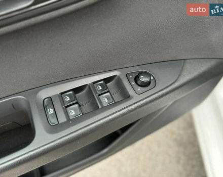 Белый Сеат Леон, объемом двигателя 1.6 л и пробегом 180 тыс. км за 9999 $, фото 41 на Automoto.ua