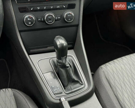 Білий Сеат Leon, об'ємом двигуна 1.6 л та пробігом 180 тис. км за 10499 $, фото 62 на Automoto.ua