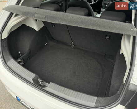 Білий Сеат Leon, об'ємом двигуна 1.6 л та пробігом 180 тис. км за 10499 $, фото 74 на Automoto.ua