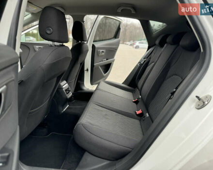 Белый Сеат Леон, объемом двигателя 1.6 л и пробегом 180 тыс. км за 9999 $, фото 49 на Automoto.ua