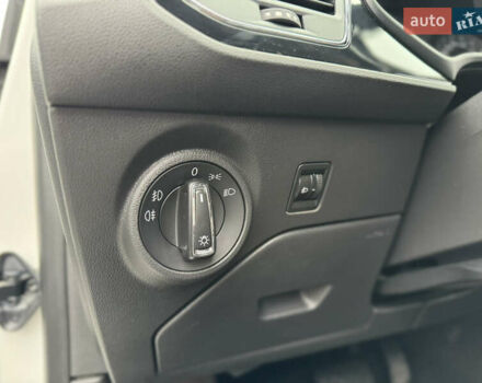 Білий Сеат Leon, об'ємом двигуна 1.6 л та пробігом 180 тис. км за 10499 $, фото 47 на Automoto.ua