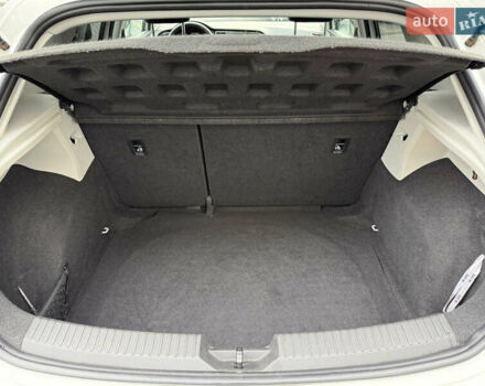 Білий Сеат Leon, об'ємом двигуна 1.6 л та пробігом 180 тис. км за 10700 $, фото 19 на Automoto.ua