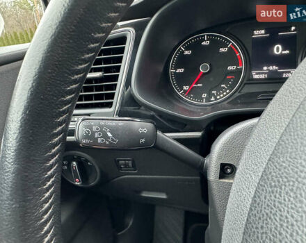 Білий Сеат Leon, об'ємом двигуна 1.6 л та пробігом 180 тис. км за 10499 $, фото 73 на Automoto.ua