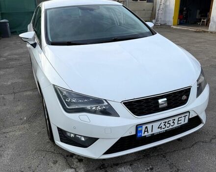 Белый Сеат Леон, объемом двигателя 2 л и пробегом 327 тыс. км за 9879 $, фото 1 на Automoto.ua
