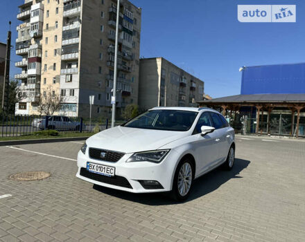 Сеат Леон 2014 в Староконстантинов на Automoto.ua Белый Сеат Леон, объемом двигателя 1.6 л и пробегом 280 тыс. км за 10500 $, фото 10 на Automoto.ua