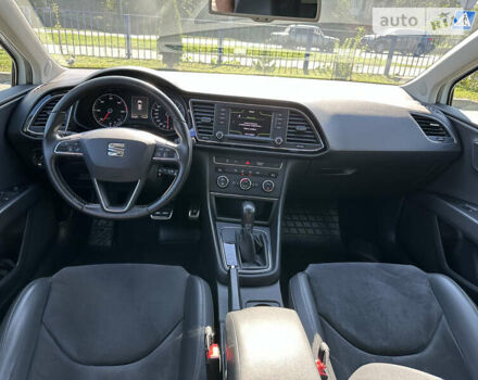 Сеат Леон 2014 в Староконстантинов на Automoto.ua Белый Сеат Леон, объемом двигателя 1.6 л и пробегом 280 тыс. км за 10500 $, фото 19 на Automoto.ua