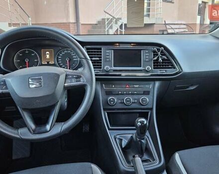 Сеат Леон 2014 в Ивано-Франковске на Automoto.ua Белый Сеат Леон, объемом двигателя 1.6 л и пробегом 307 тыс. км за 9200 $, фото 5 на Automoto.ua