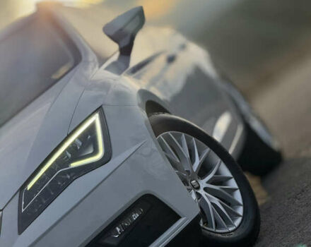 Білий Сеат Leon, об'ємом двигуна 1.5 л та пробігом 150 тис. км за 15000 $, фото 17 на Automoto.ua