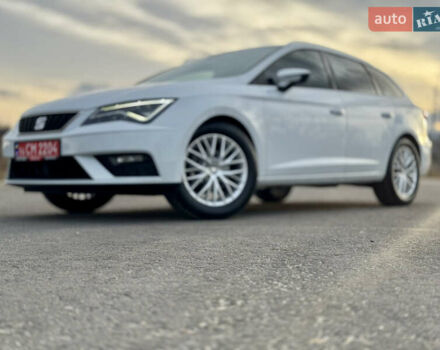 Білий Сеат Leon, об'ємом двигуна 1.5 л та пробігом 150 тис. км за 15000 $, фото 16 на Automoto.ua