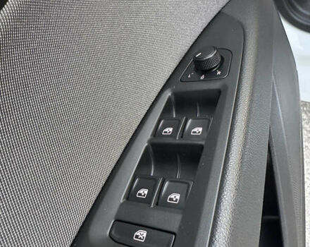 Білий Сеат Leon, об'ємом двигуна 1.5 л та пробігом 150 тис. км за 15000 $, фото 79 на Automoto.ua