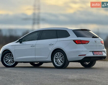 Білий Сеат Leon, об'ємом двигуна 1.5 л та пробігом 150 тис. км за 15000 $, фото 31 на Automoto.ua