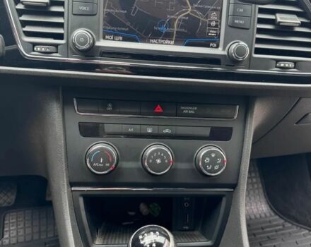 Білий Сеат Leon, об'ємом двигуна 1.6 л та пробігом 235 тис. км за 8500 $, фото 4 на Automoto.ua