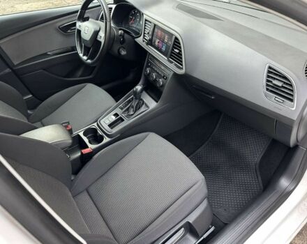 Белый Сеат Леон, объемом двигателя 1.6 л и пробегом 132 тыс. км за 12500 $, фото 7 на Automoto.ua