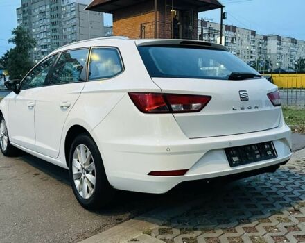 Белый Сеат Леон, объемом двигателя 1.6 л и пробегом 132 тыс. км за 12500 $, фото 3 на Automoto.ua