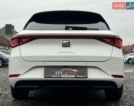 Білий Сеат Leon, об'ємом двигуна 2 л та пробігом 196 тис. км за 19222 $, фото 6 на Automoto.ua