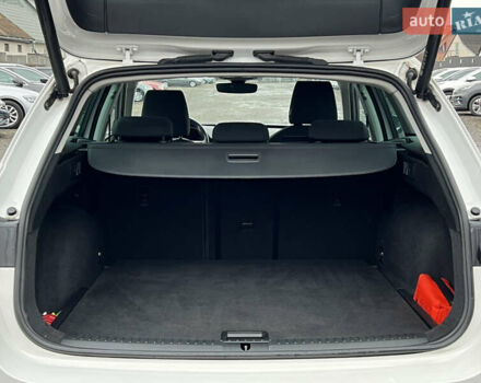 Білий Сеат Leon, об'ємом двигуна 2 л та пробігом 196 тис. км за 19222 $, фото 38 на Automoto.ua