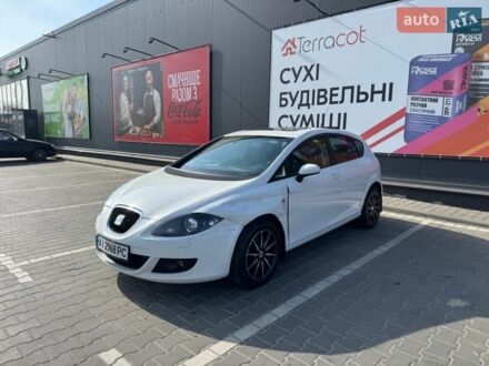 Белый Сеат Леон, объемом двигателя 1.98 л и пробегом 180 тыс. км за 4200 $, фото 1 на Automoto.ua