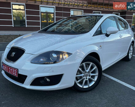 Білий Сеат Leon, об'ємом двигуна 1.8 л та пробігом 200 тис. км за 8599 $, фото 1 на Automoto.ua