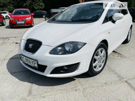 Білий Сеат Leon, об'ємом двигуна 1.2 л та пробігом 193 тис. км за 5900 $, фото 1 на Automoto.ua