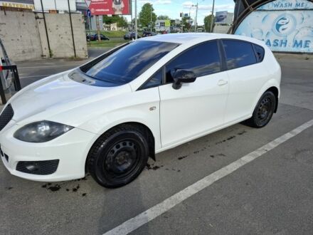 Сеат Леон 2010 в Чернигове на Automoto.ua Белый Сеат Леон, объемом двигателя 1.4 л и пробегом 200 тыс. км за 6200 $, фото 1 на Automoto.ua