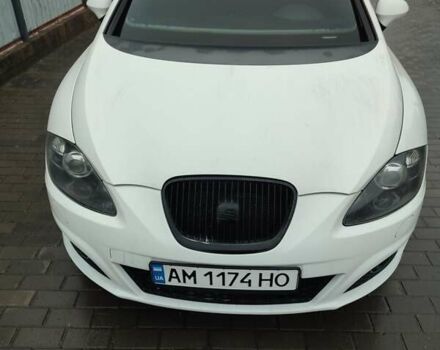 Білий Сеат Leon, об'ємом двигуна 1.39 л та пробігом 246 тис. км за 5500 $, фото 1 на Automoto.ua