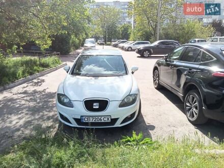 Сеат Леон 2010 в Чернигове на Automoto.ua Белый Сеат Леон, объемом двигателя 1.9 л и пробегом 258 тыс. км за 5750 $, фото 1 на Automoto.ua