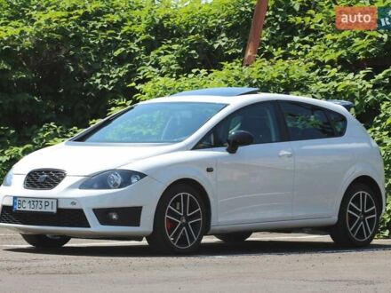 Сеат Leon 2010 у Львові на Automoto.ua Білий Сеат Leon, об'ємом двигуна 2 л та пробігом 235 тис. км за 8200 $, фото 1 на Automoto.ua