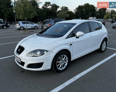 Белый Сеат Леон, объемом двигателя 1.39 л и пробегом 152 тыс. км за 6000 $, фото 1 на Automoto.ua