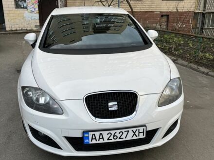 Білий Сеат Leon, об'ємом двигуна 0.14 л та пробігом 149 тис. км за 7000 $, фото 1 на Automoto.ua