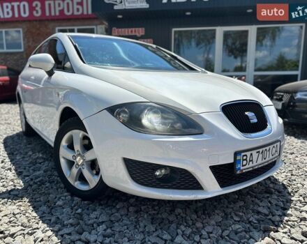 Белый Сеат Леон, объемом двигателя 1.9 л и пробегом 227 тыс. км за 5500 $, фото 1 на Automoto.ua