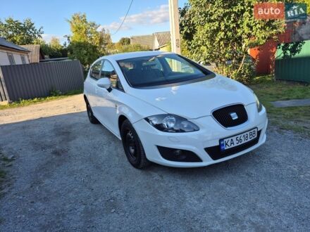 Білий Сеат Leon, об'ємом двигуна 1.2 л та пробігом 230 тис. км за 4300 $, фото 1 на Automoto.ua