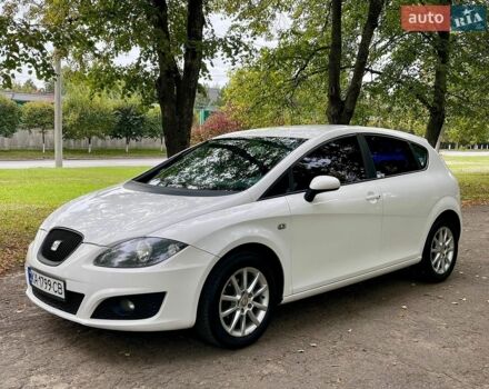 Белый Сеат Леон, объемом двигателя 1.6 л и пробегом 282 тыс. км за 6000 $, фото 1 на Automoto.ua